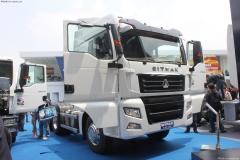 中國重汽 SITRAK C7H重卡 440馬力 6X4 (寬體高頂駕駛室)牽引車(ZZ4255V324HD1B)