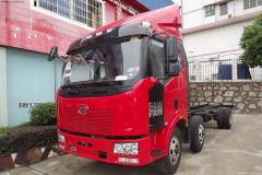 解放 J6L中卡 220馬力 6X2 倉(cāng)柵載貨車(CA5250CCYP62K1L5T3E)