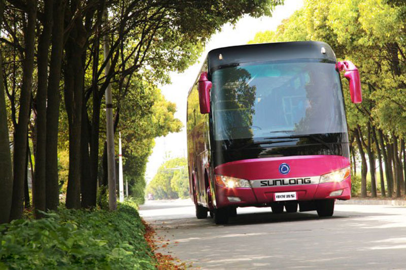 體驗(yàn)2013款申龍SLK6118大型豪華旅游客車