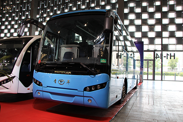 變賣輔業(yè)砸新能源車 龐青年目光轉(zhuǎn)向公交車