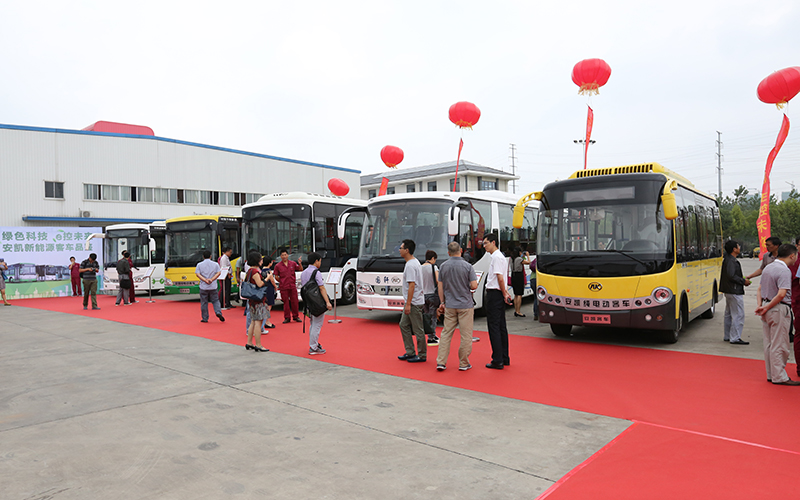 活動展車現(xiàn)場.JPG