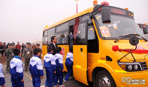 江西仍有千余輛校車未達到“國標”