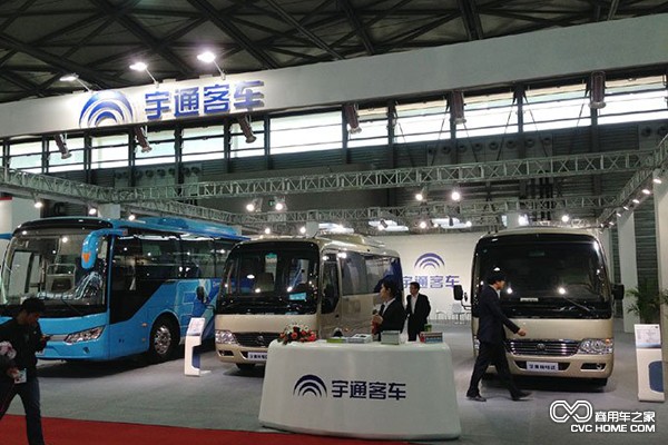 宇通E7/E10純電動(dòng)客車(chē)上海工博會(huì)備受矚目