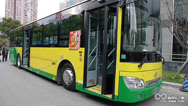 安凱HFF6123G03EV-2客車