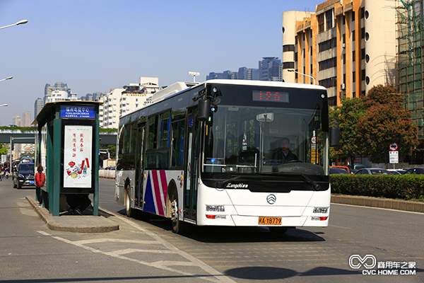 金旅純電動客車 純電公交的“綠色心”